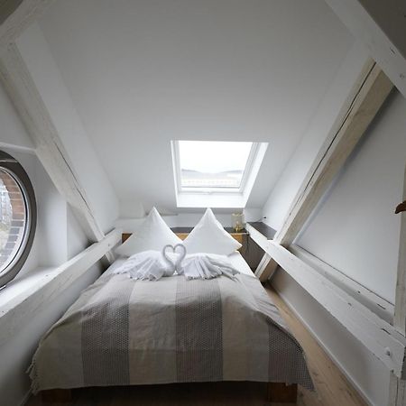 Kuenstlerzimmer Im Kulturhaus Haeselburg Гера Екстер'єр фото