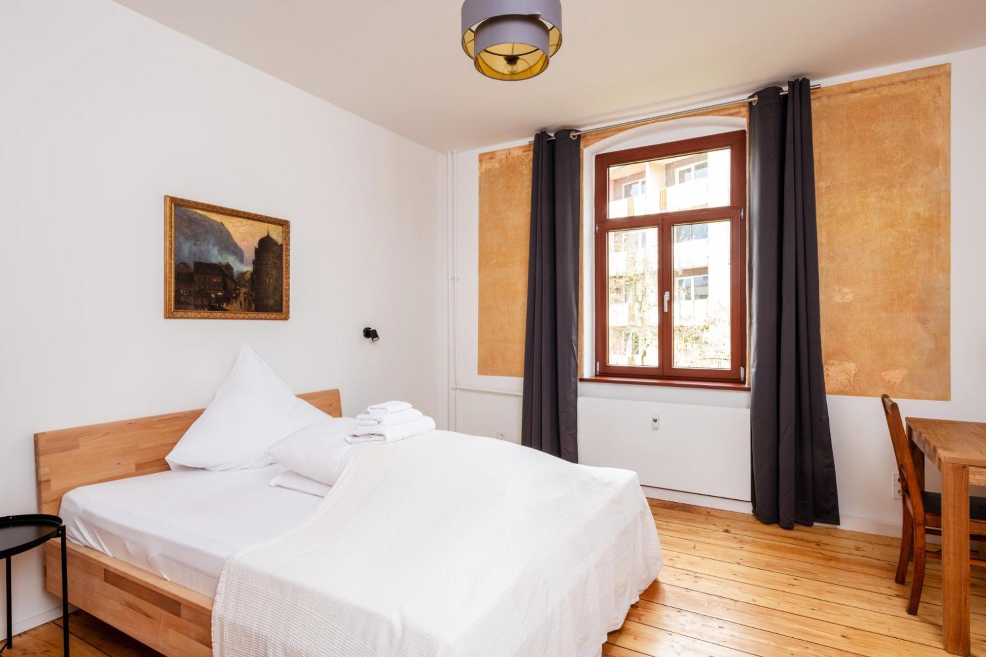 Kuenstlerzimmer Im Kulturhaus Haeselburg Гера Екстер'єр фото