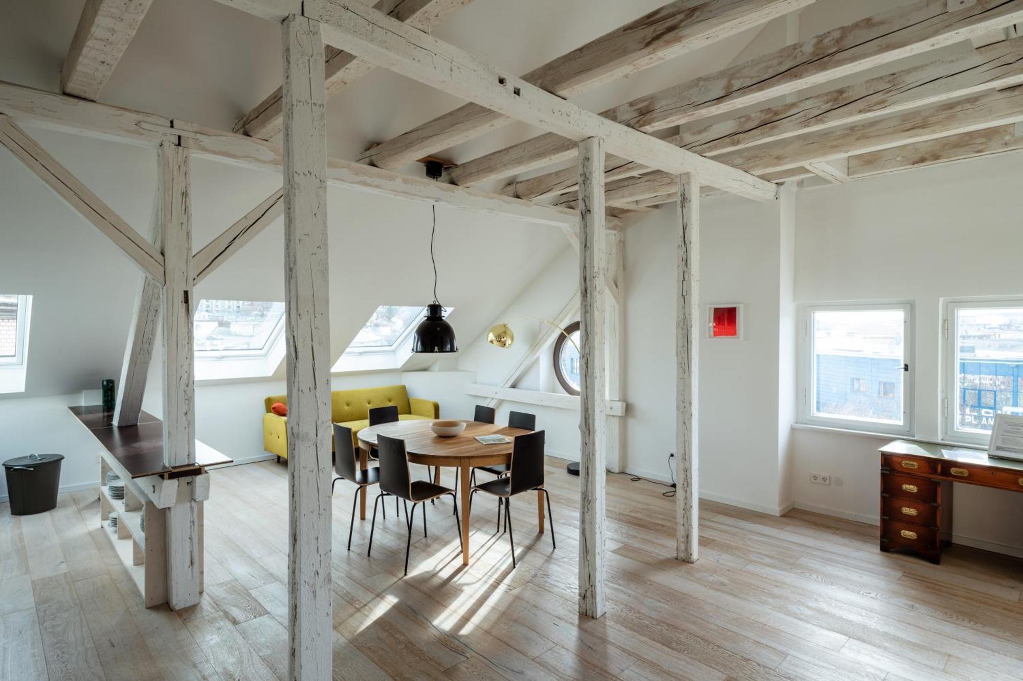 Kuenstlerzimmer Im Kulturhaus Haeselburg Гера Екстер'єр фото